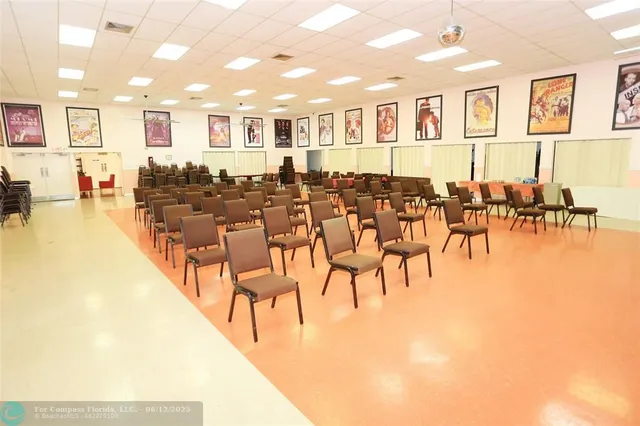 $1,500 | 8225 Sunrise Lakes Boulevard, Unit 305, Sunrise, FL 33322