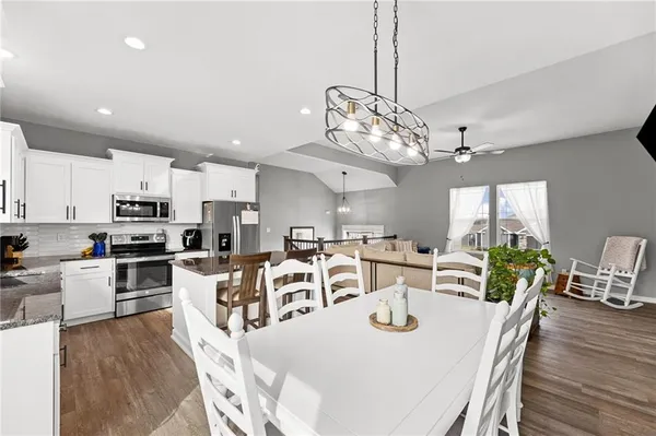 $410,000 | 11722 North Manning Avenue, Kansas City, MO 64157