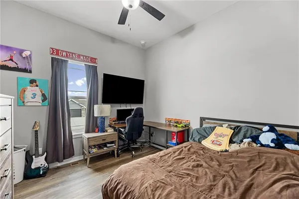 $410,000 | 11722 North Manning Avenue, Kansas City, MO 64157