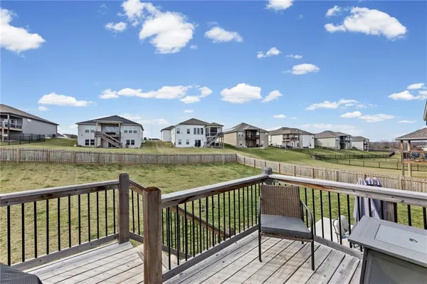 $410,000 | 11722 North Manning Avenue, Kansas City, MO 64157