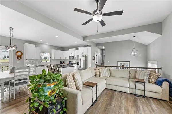 $410,000 | 11722 North Manning Avenue, Kansas City, MO 64157