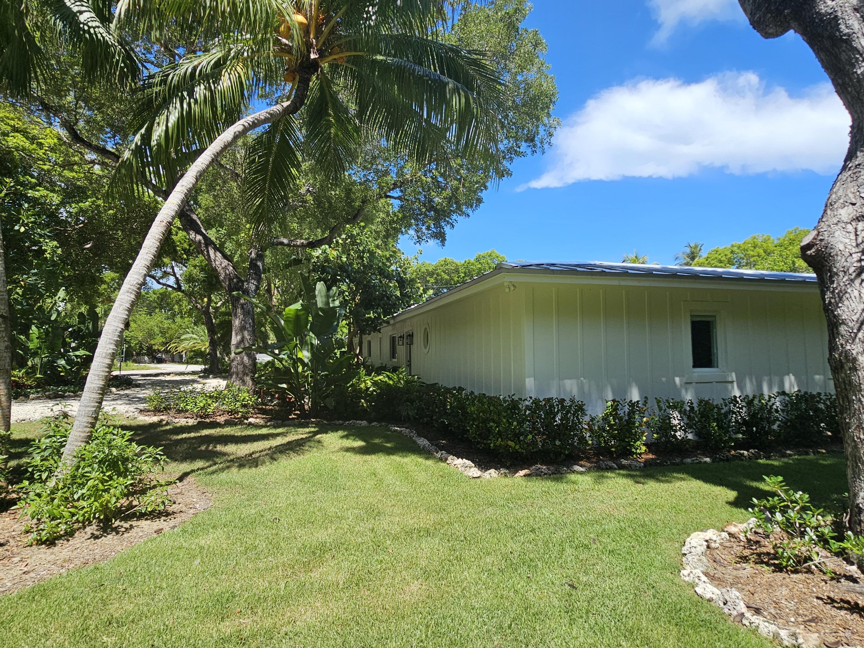 41 Sunset Road Key Largo, FL 33037 - Photo 37 of 59 41 Sunset corner