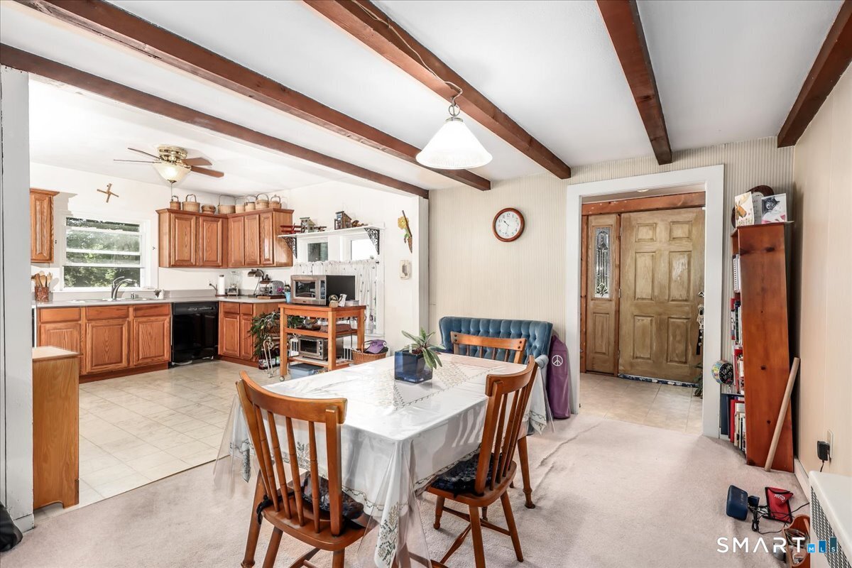 199 Berkshire Road Newtown, CT 06482 - Photo 20 of 40