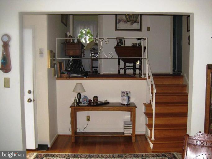 3705 Lakota Road Alexandria, VA 22303 - Photo 7 of 21 Staircase