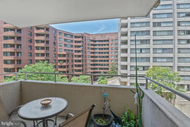 $260,000 | 4515 Willard Avenue, Unit 1111S, Chevy Chase, MD 20815