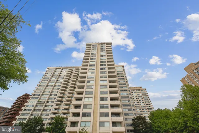 $260,000 | 4515 Willard Avenue, Unit 1111S, Chevy Chase, MD 20815