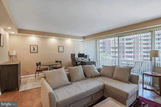 $260,000 | 4515 Willard Avenue, Unit 1111S, Chevy Chase, MD 20815