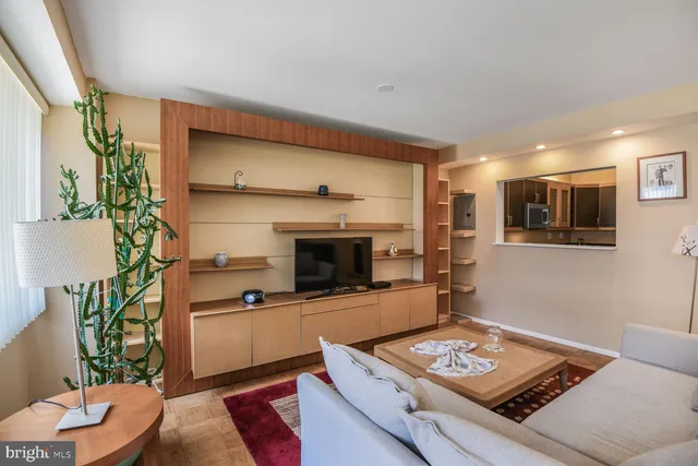 $260,000 | 4515 Willard Avenue, Unit 1111S, Chevy Chase, MD 20815