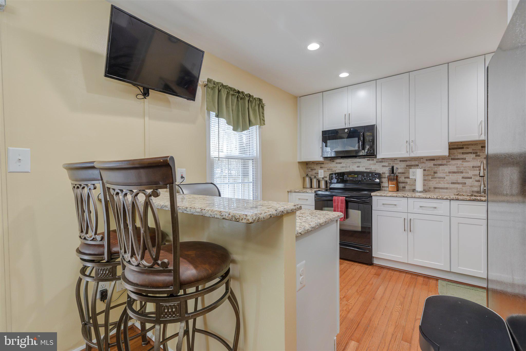 8341 Moline Place Springfield, VA 22153 - Photo 8 of 36 Kitchen