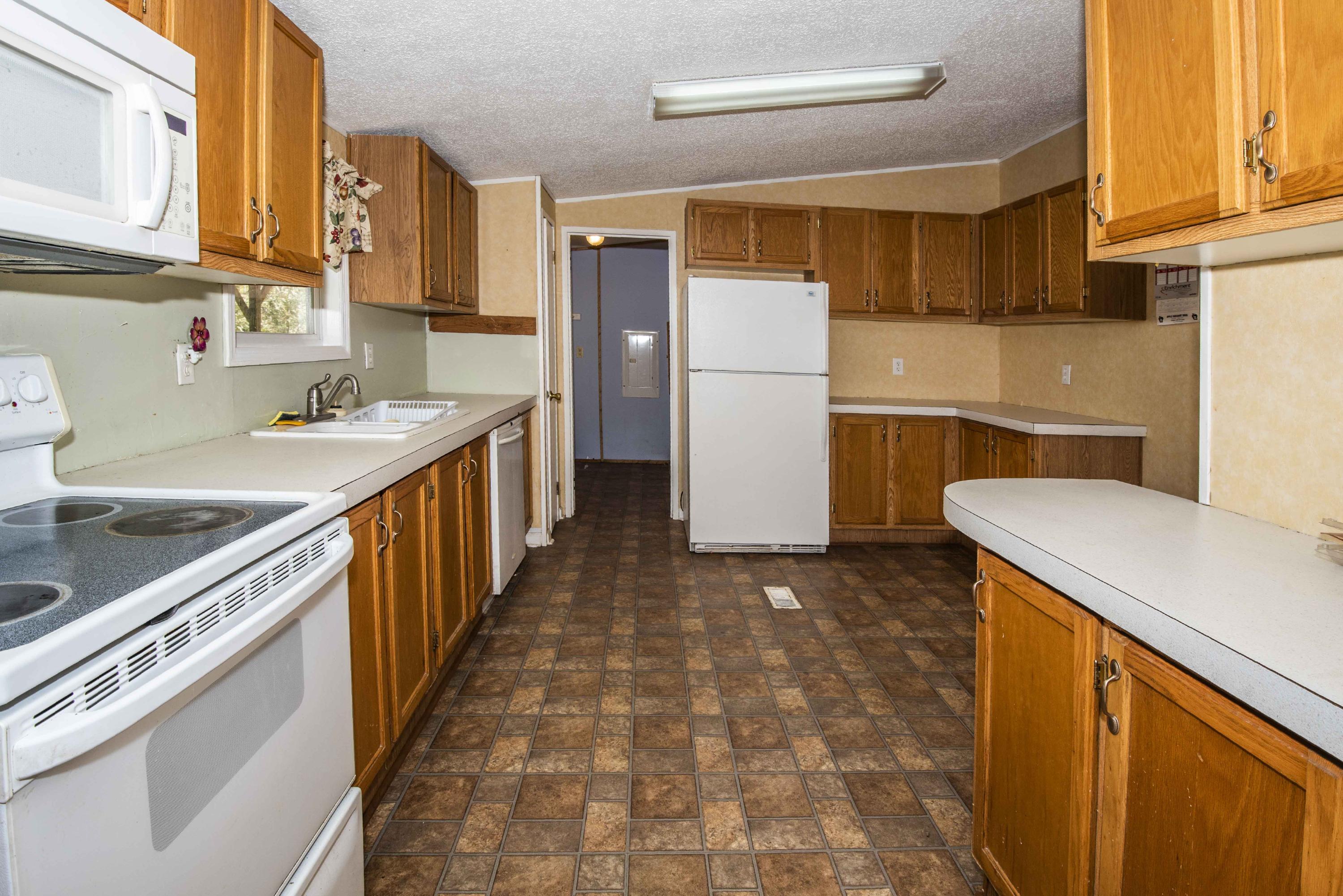 325 Andys Ridge Road Rocky Top, TN 37769 - Photo 8 of 27 kitchen 1_1