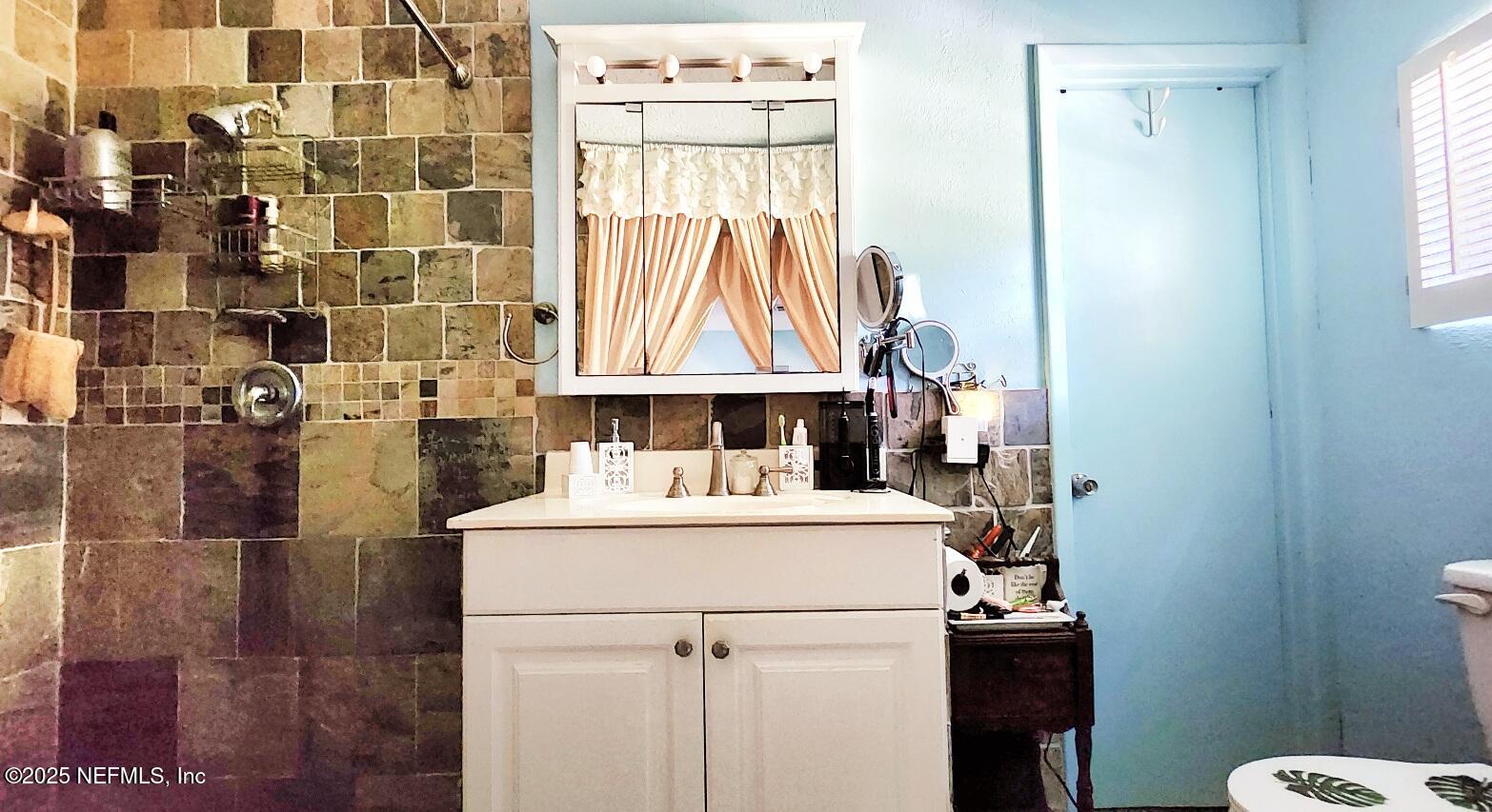 7140 Pinon Road Keystone Heights, FL 32656 - Photo 23 of 50 Master Bath 1