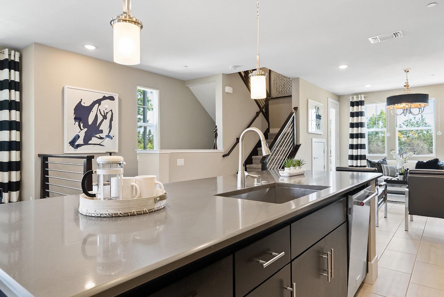 398 Circuit Way Mountain View, CA 94043 - Photo 14 of 29