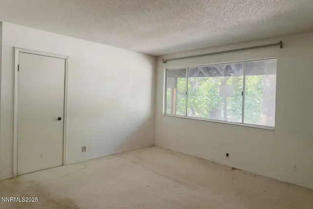 $774,900 | 302 Griffin Court, Stateline, NV 89449