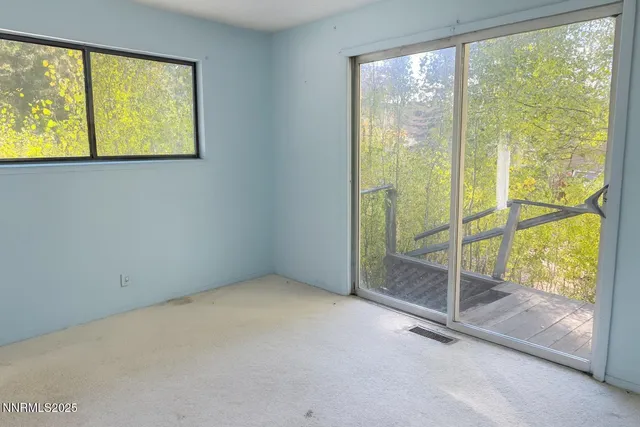 $774,900 | 302 Griffin Court, Stateline, NV 89449