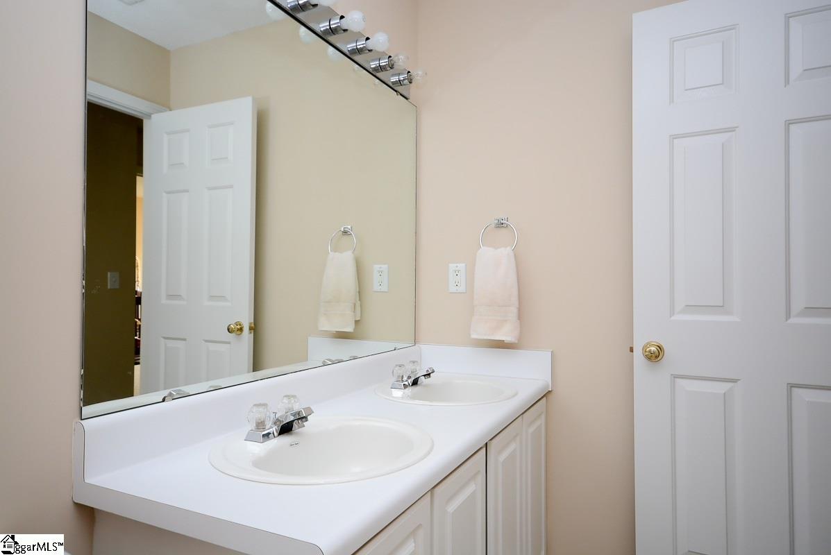 6 Woolridge Way Greer, SC 29650 - Photo 8 of 30 Gallery Image 8