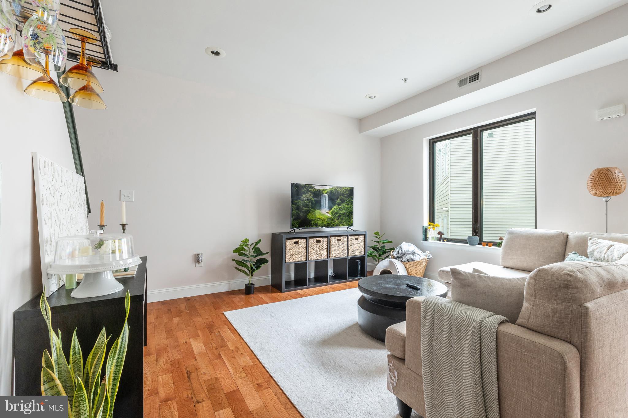 1605 Ridge Avenue Philadelphia, PA 19130 - Photo 15 of 49