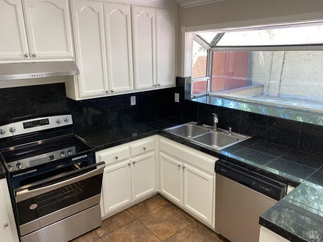 $549,900 | 172 West Catamaran Circle, Pittsburg, CA 94565