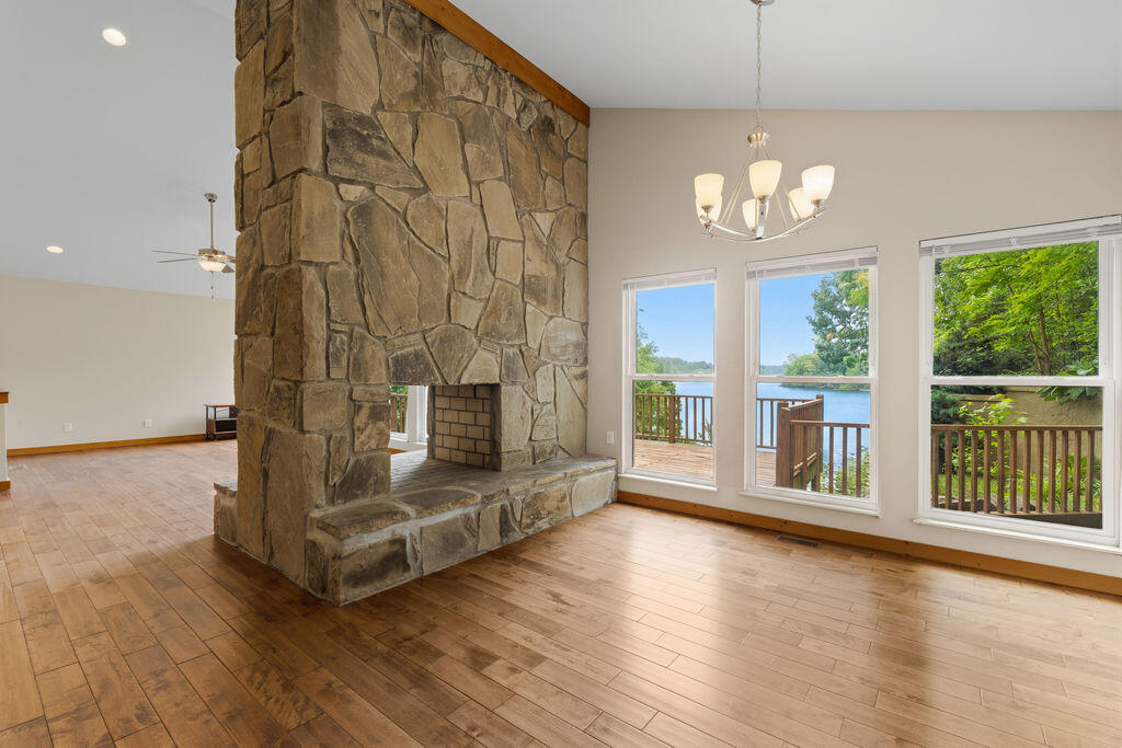 2202 Jones Bend Road Louisville, TN 37777 - Photo 4 of 43 DSC01281