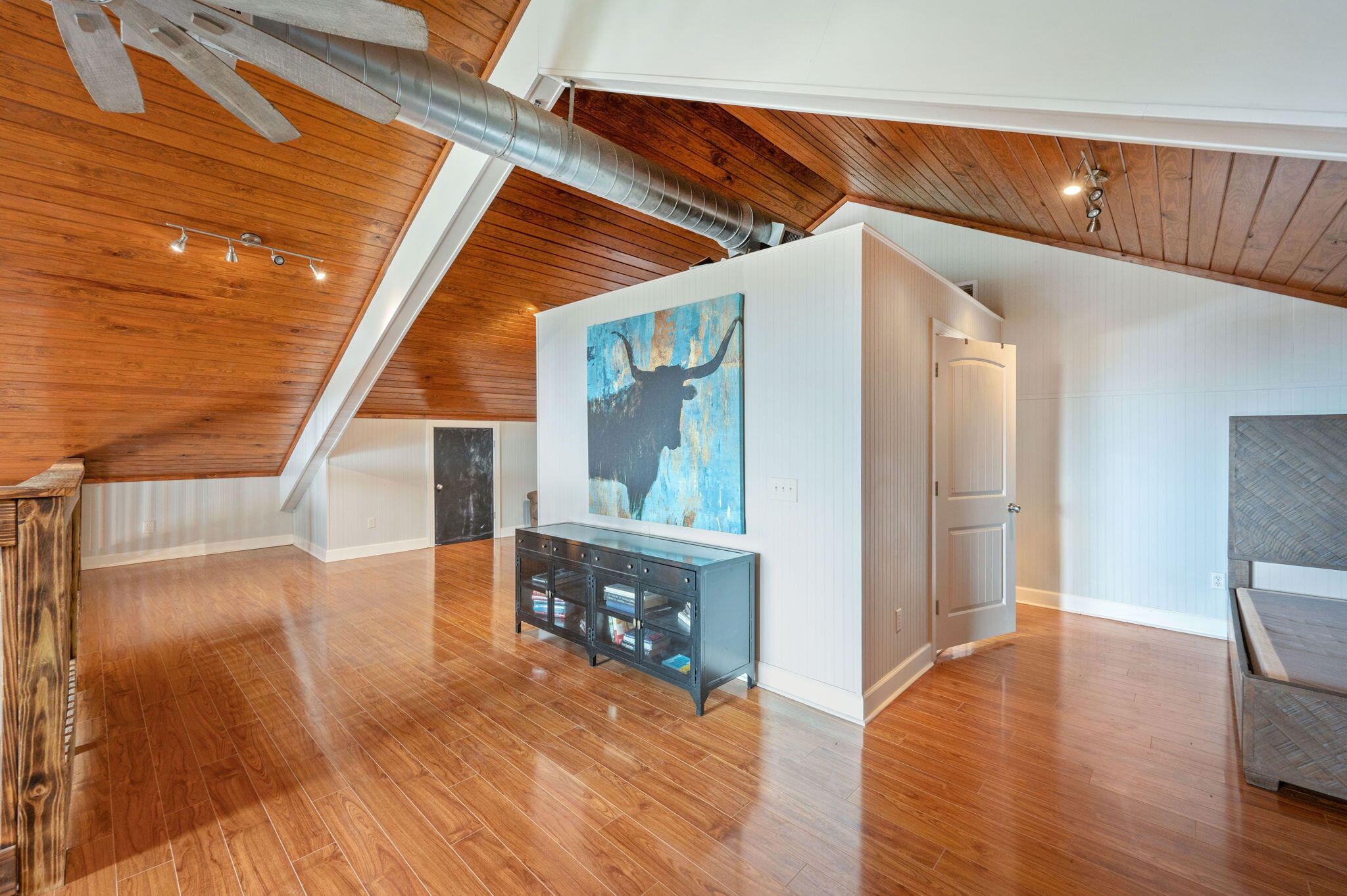 126 Tall Oaks Road DeFuniak Springs, FL 32435 - Photo 26 of 50 a view of entryway and hall with wooden floor