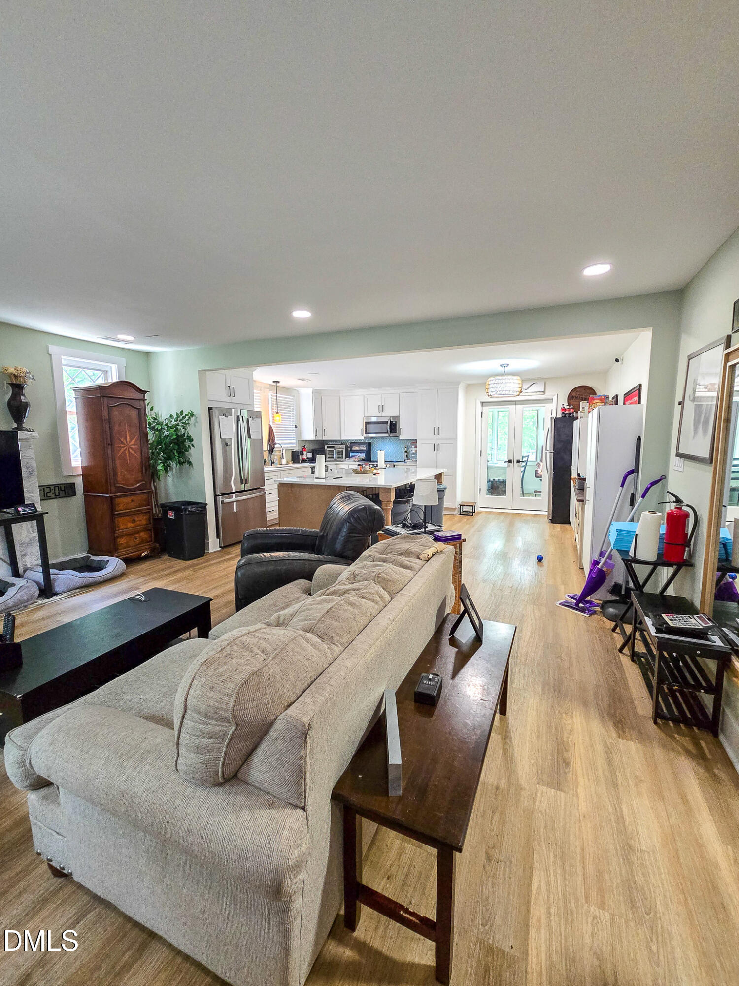 3014 Hope Valley Road Durham, NC 27707 - Photo 4 of 21 20260509_120618