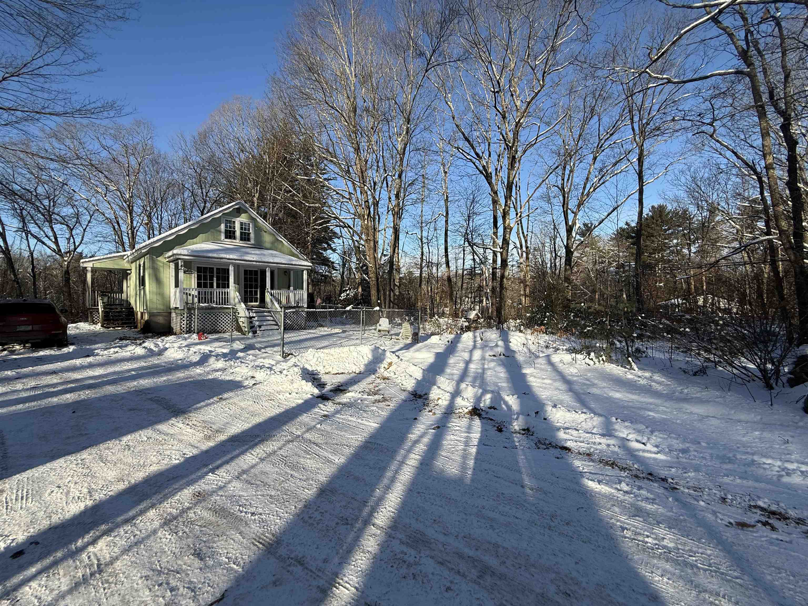 24 Mountain Road Raymond, NH 03077 - Photo 2 of 25