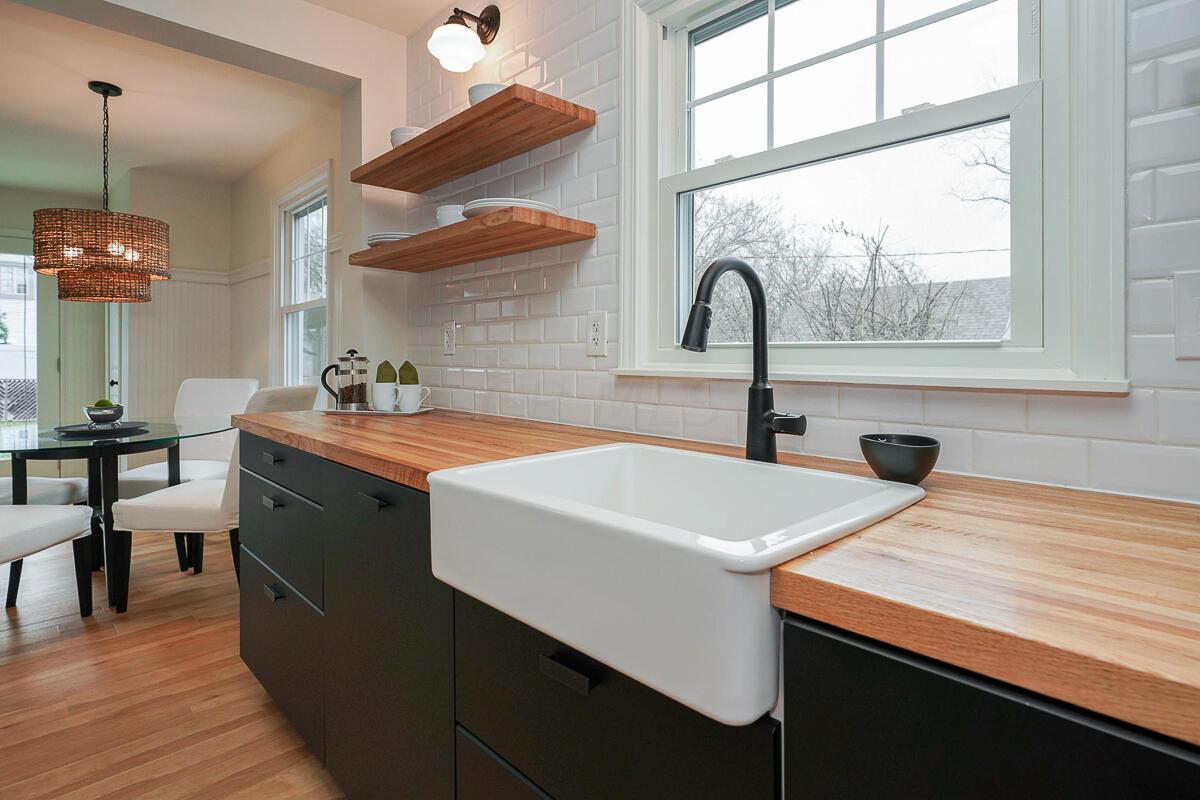 2285 Cranford Road Columbus, OH 43221 - Photo 10 of 32 kitchen 3