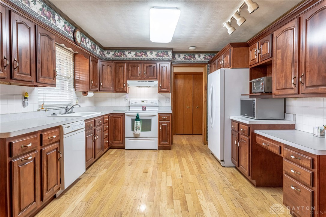 1961 Indian Ripple Road Xenia, OH 45385 - Photo 9 of 52 Gallery Image 9