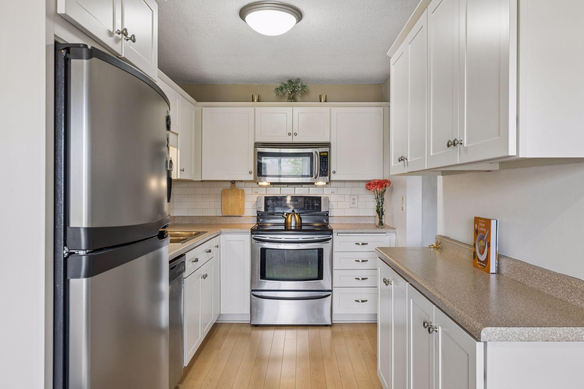 7401 West 101st Street, Unit 320 Bloomington, MN 55438 - Photo 7 of 25