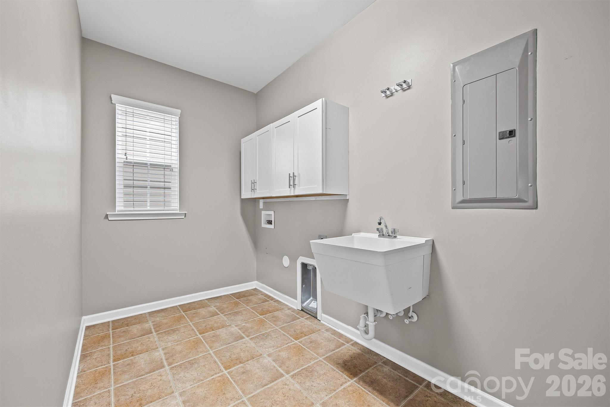 6179 Cloverdale Drive Fort Mill, SC 29708 - Photo 16 of 39 a bathroom with a sink toilet and mirror