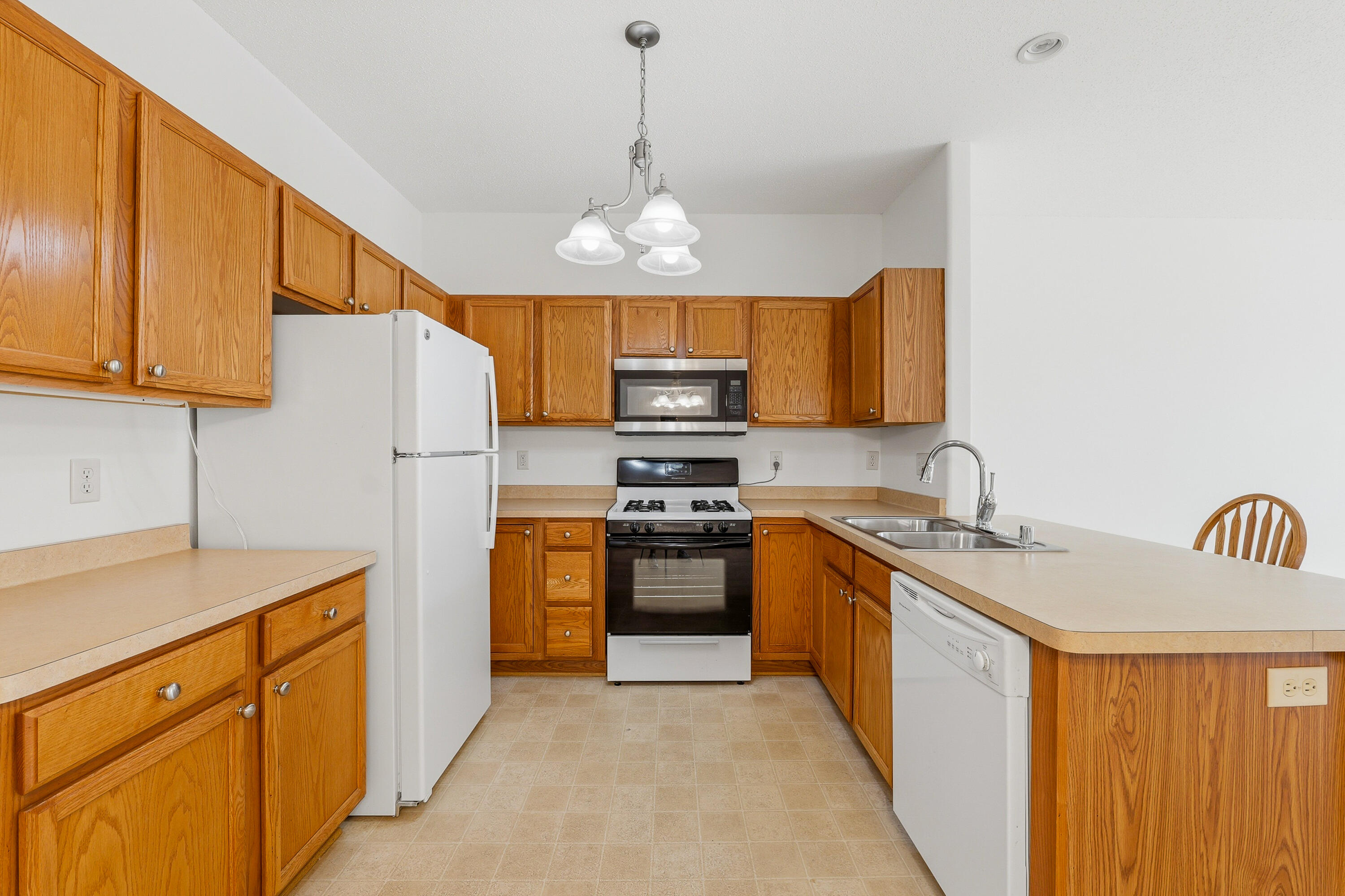 334 Brookside Drive, Unit 4 Juneau, WI 53039 - Photo 9 of 21 P1962402