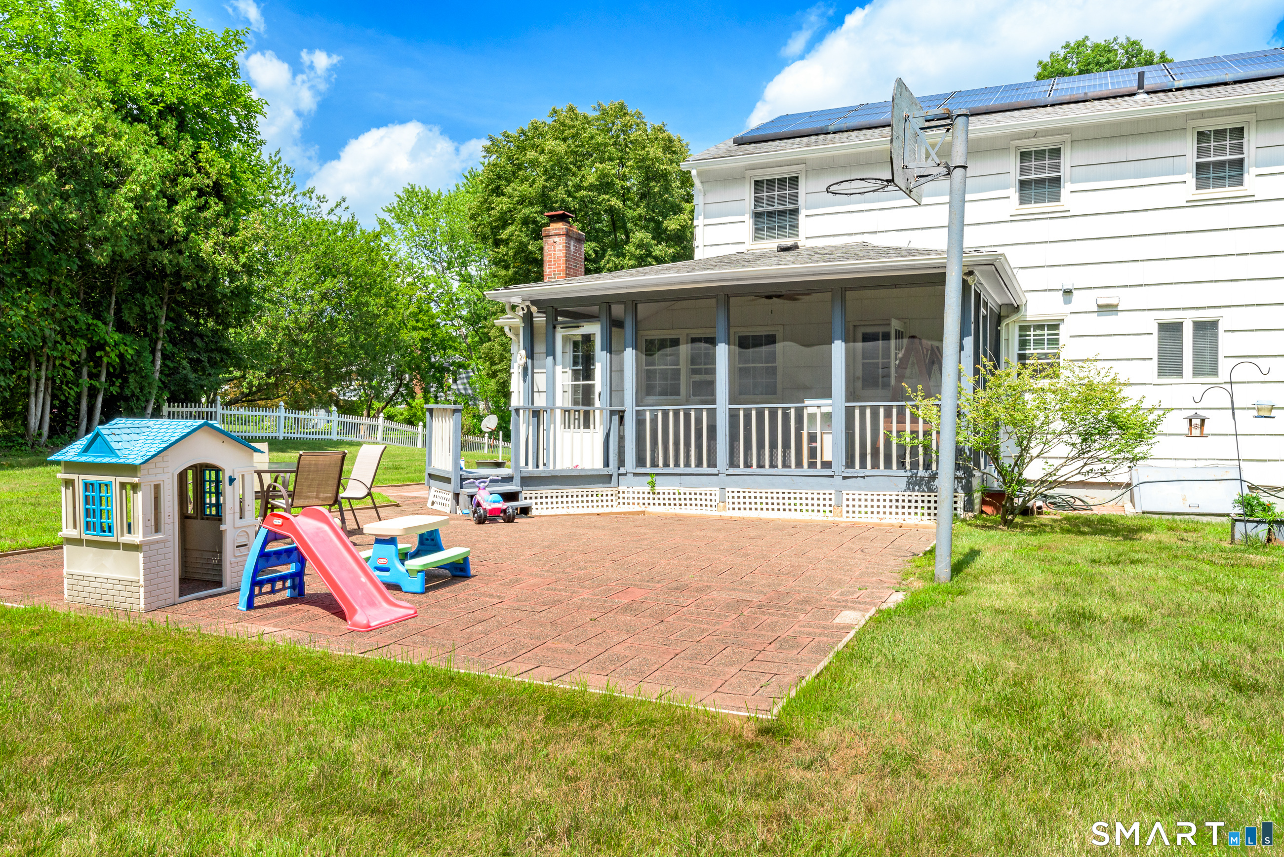 31 Winthrop Road Windsor, CT 06095 - Photo 7 of 40