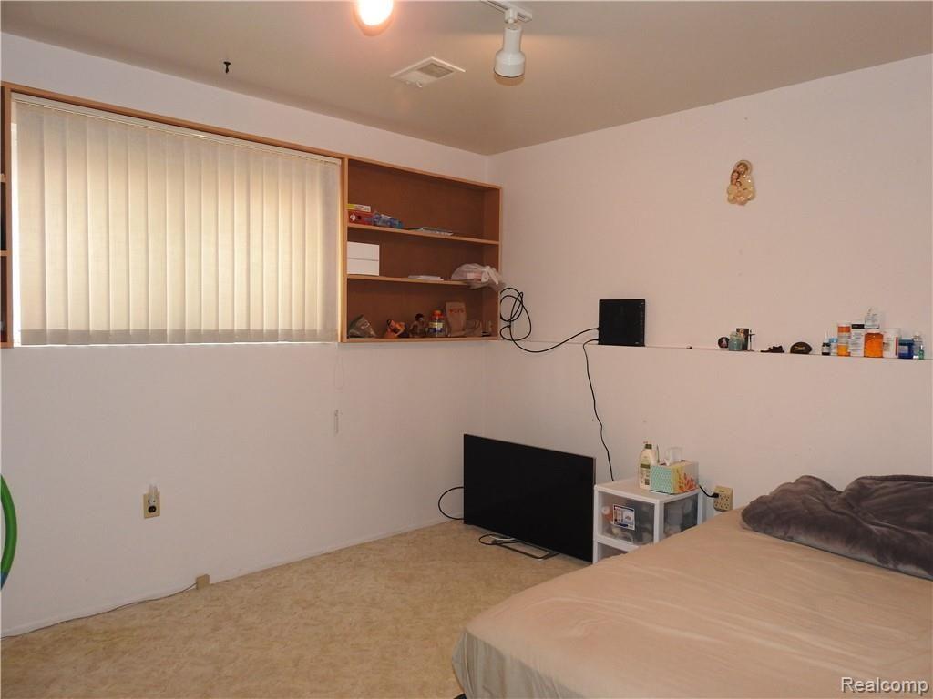 47450 Juniper Road Macomb, MI 48044 - Photo 17 of 23