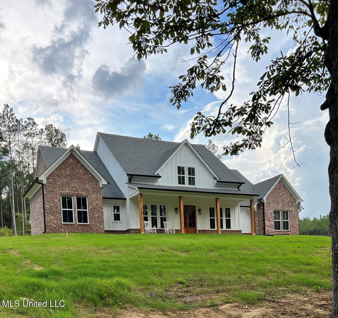 215 Louise Road Byhalia, MS 38611 - Photo 1 of 9 image01_9525