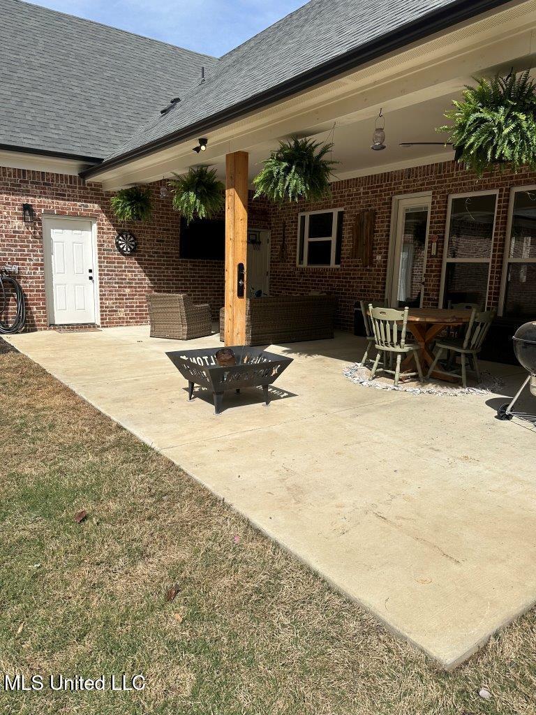 215 Louise Road Byhalia, MS 38611 - Photo 2 of 9 image02_6786
