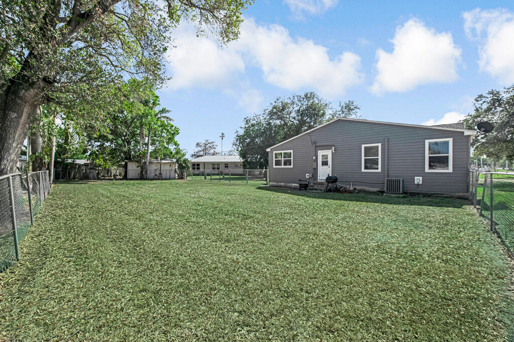 416 Deane Duff Street Clewiston, FL 33440 - Photo 38 of 45 38