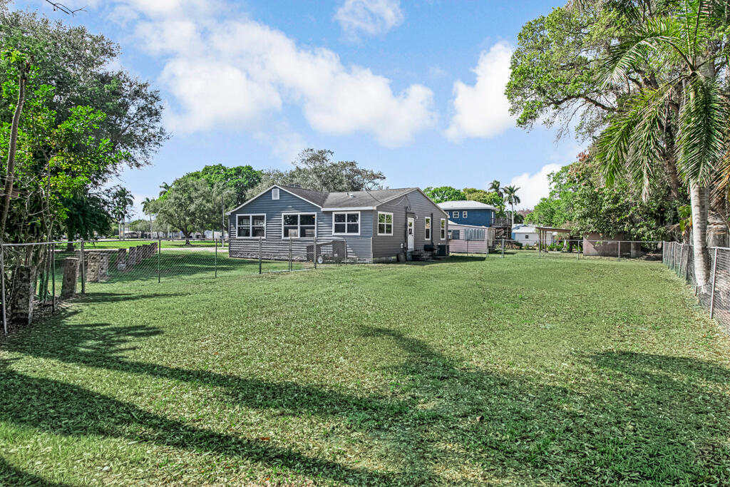 416 Deane Duff Street Clewiston, FL 33440 - Photo 40 of 45 39