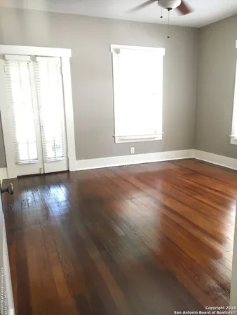 $2,095 | 1118 West W Mistletoe Avenue, San Antonio, TX 78201