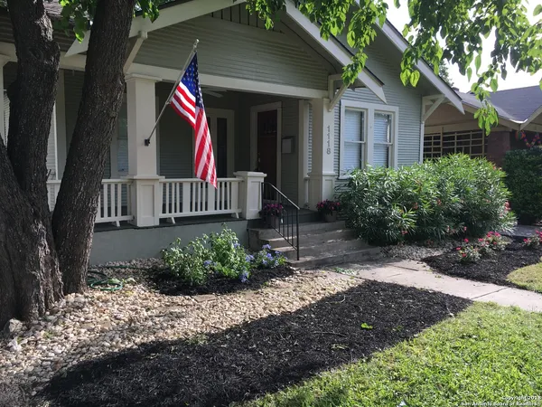 $2,095 | 1118 West W Mistletoe Avenue, San Antonio, TX 78201