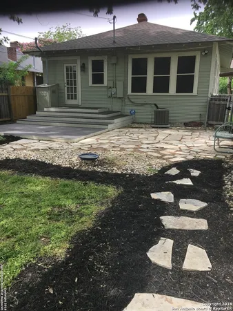 $2,095 | 1118 West W Mistletoe Avenue, San Antonio, TX 78201