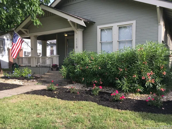$2,095 | 1118 West W Mistletoe Avenue, San Antonio, TX 78201