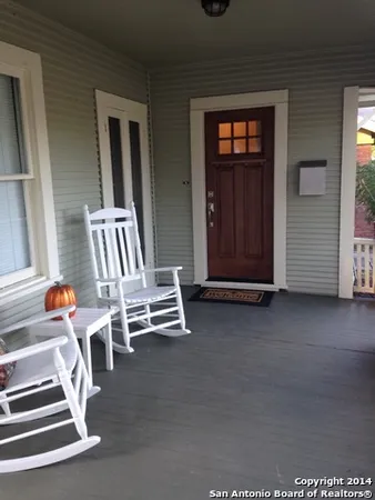 $2,095 | 1118 West W Mistletoe Avenue, San Antonio, TX 78201