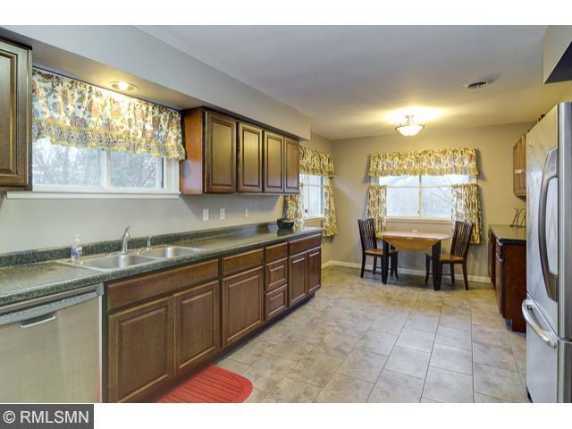 664 Freeway Road North Mendota Heights, MN 55118 - Photo 3 of 18 Gallery Image 3
