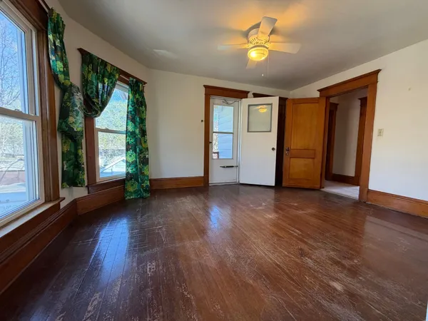 $250,000 | 1307 8th Avenue, Worthington, MN 56187