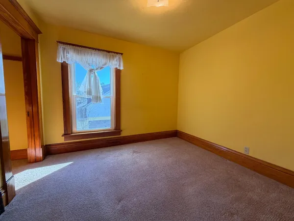$250,000 | 1307 8th Avenue, Worthington, MN 56187