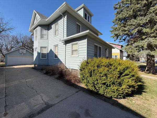 $250,000 | 1307 8th Avenue, Worthington, MN 56187
