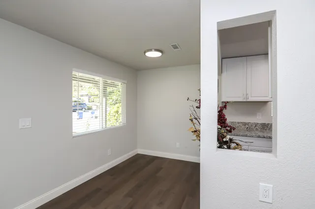 $289,950 | 3443 West Street, Redding, CA 96001