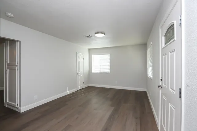 $289,950 | 3443 West Street, Redding, CA 96001