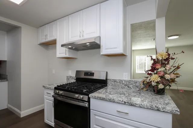 $289,950 | 3443 West Street, Redding, CA 96001