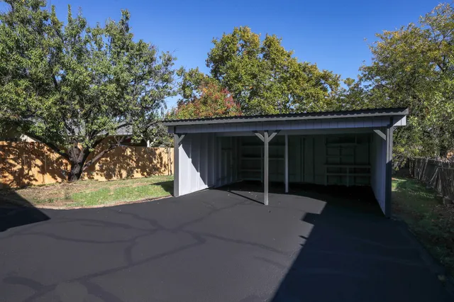 $289,950 | 3443 West Street, Redding, CA 96001