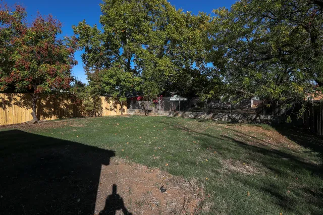 $289,950 | 3443 West Street, Redding, CA 96001